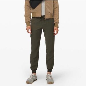Lululemon On The Fly Jogger